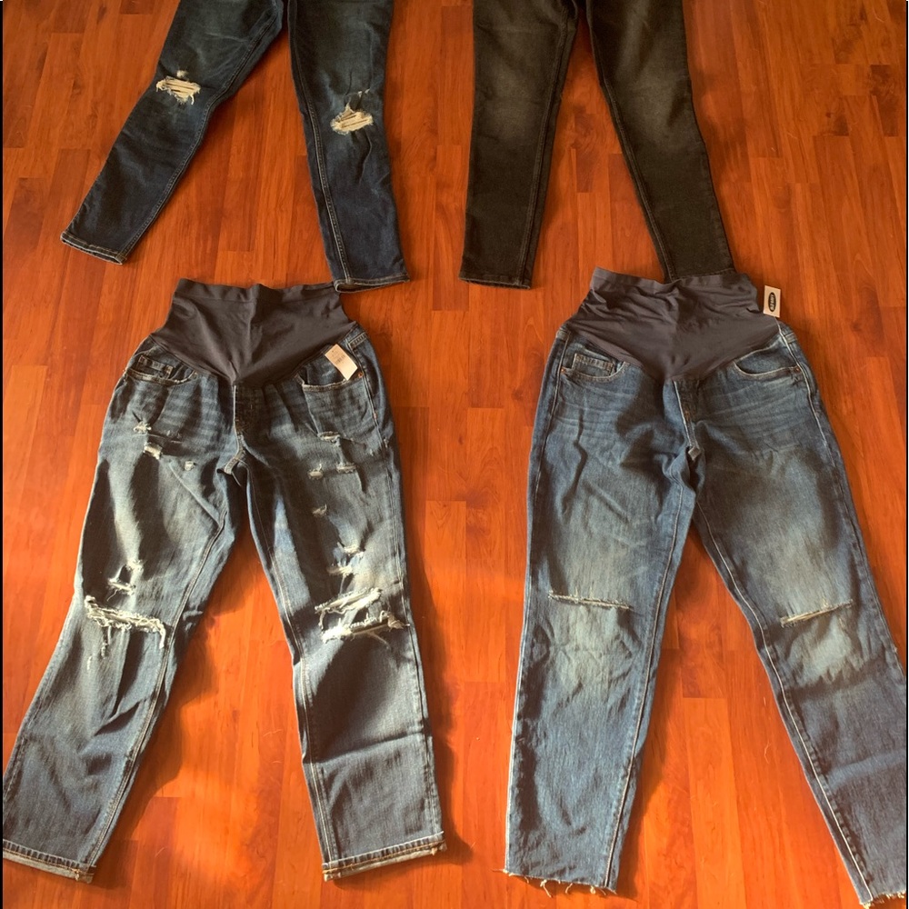 Brand new with tags women size 8 old navy factory distressed maternity jeans